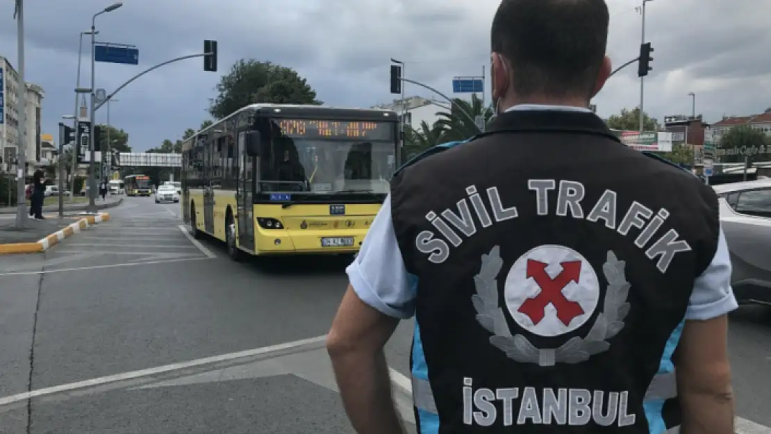 Feci Kaza: Servis Öğrencilerin Arasına Daldı