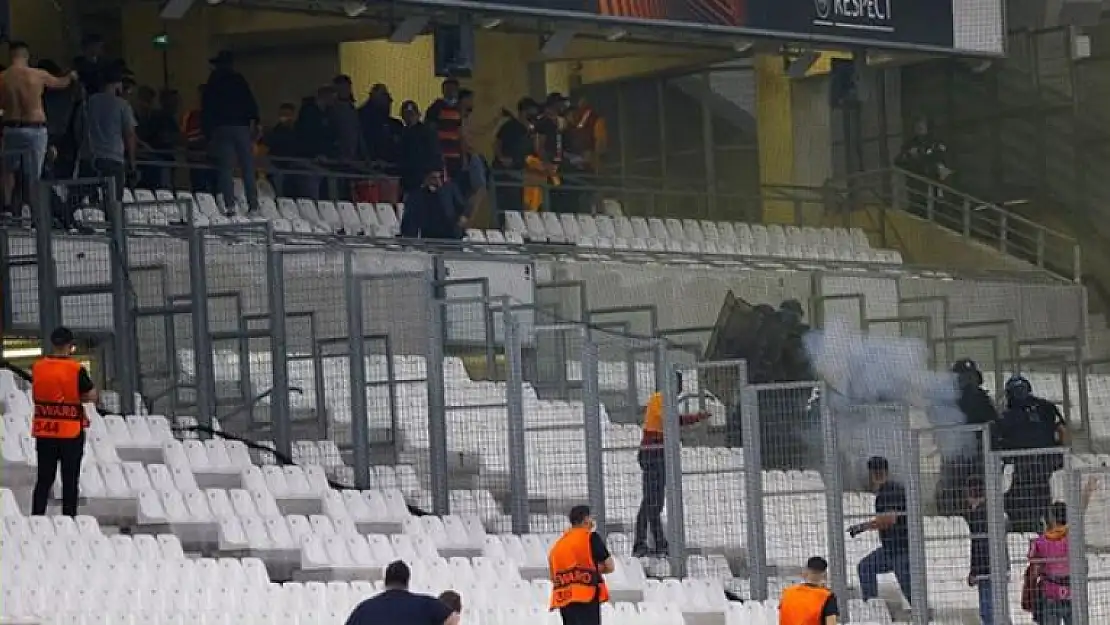 Fransız Polisinden Galatasaray Taraftarlarına Skandal Müdahale!