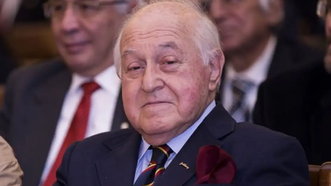 Galatasaray'ın Eski Başkanı Duygun Yarsuvat Yaşamını Yitirdi