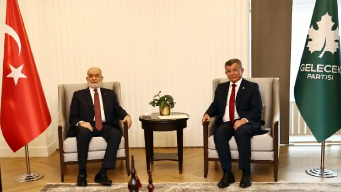 Karamollaoğlu ve Davutoğlu Görüştü!