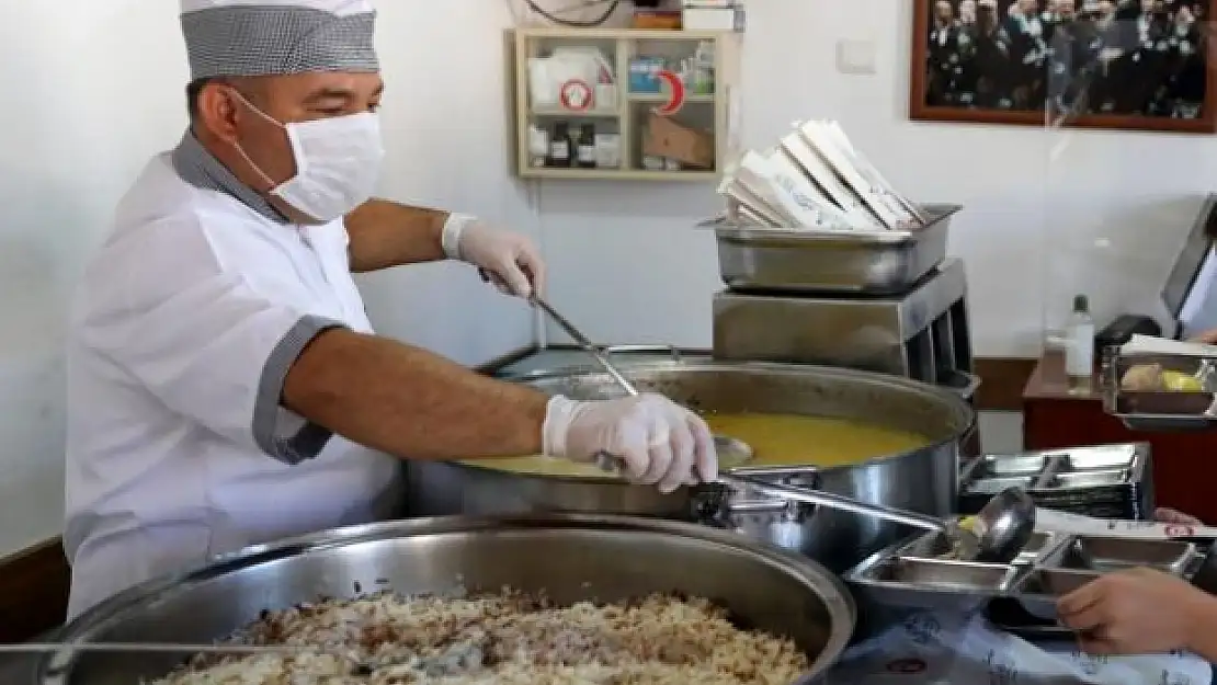 Menteşe Belediyesi'nden Özel Öğrencilere Ücretsiz Yemek