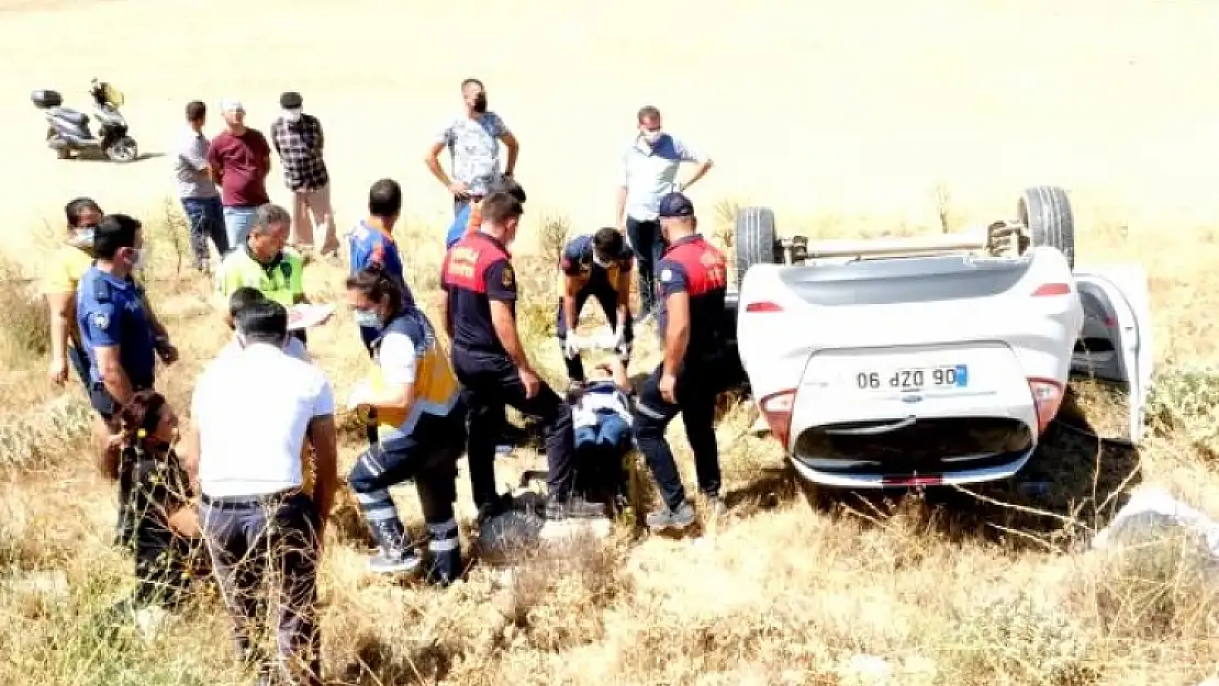 Menteşe'de Otomobil Tarlaya Uçtu: 2  Yaralı