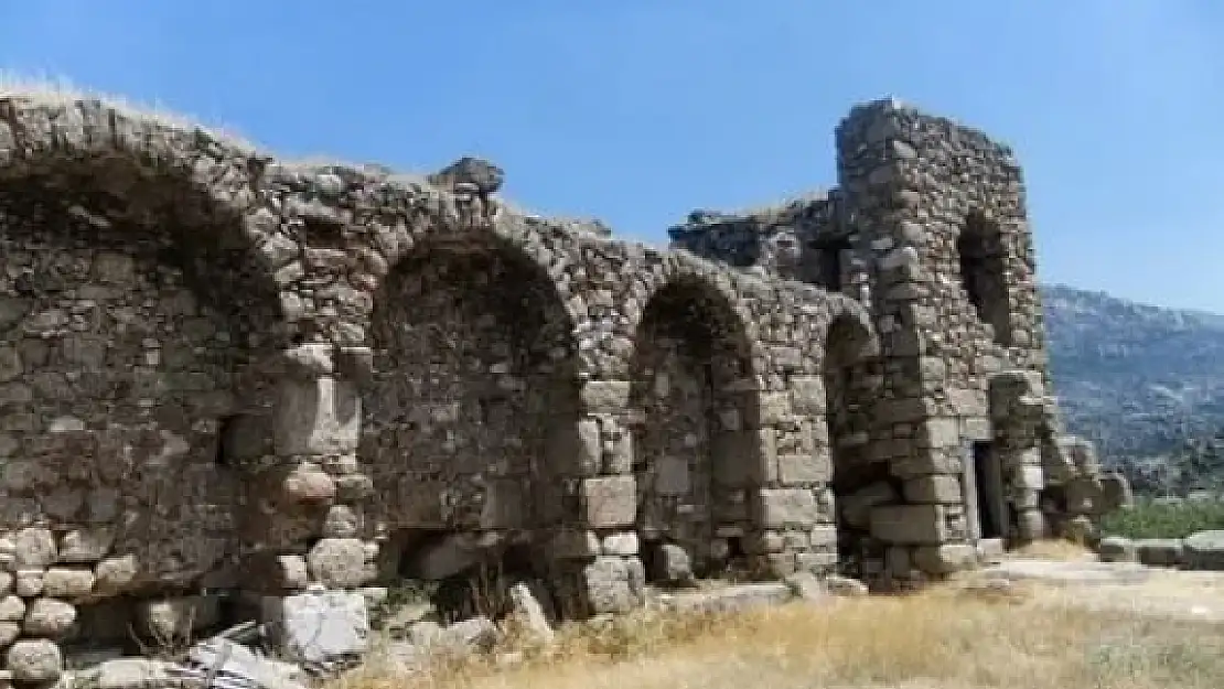 Muğla'daki Herakleia Antik Kenti'nde Kazı ve Temizlik Çalışması Başlatıldı