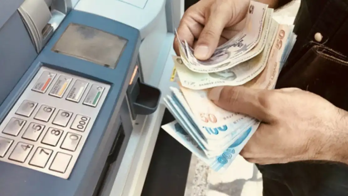 Yeni Banknotlar Piyasaya Verildi!