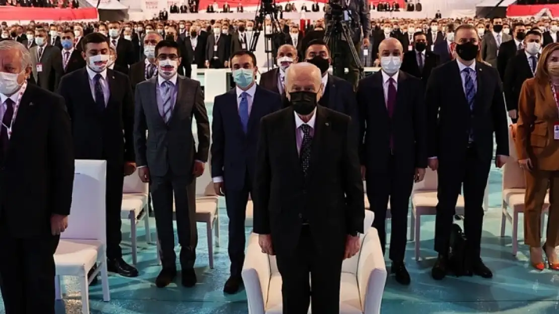 Bahçeli'nin Hedefinde Öğrenciler Vardı