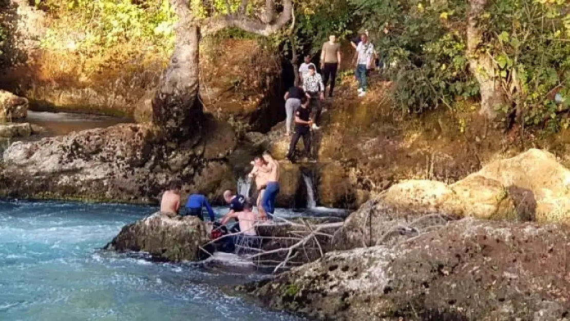 Manavgat Şelalesi'nden Önce Kadın Sonra Onu Kurtarmak İçin Sevgilisi Atladı