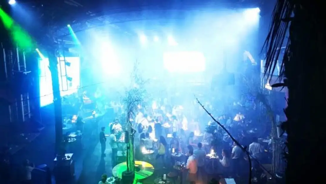Marmaris'te Eğlence Sezonu Devam Ediyor