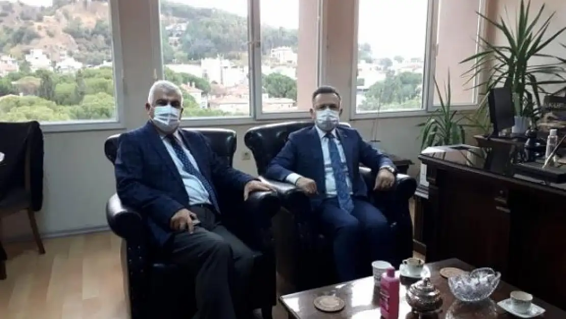 Vali Aksoy'dan Aydın Vergi Mahkemesi Başkanı Ayhan'a Başsağlığı Ziyareti