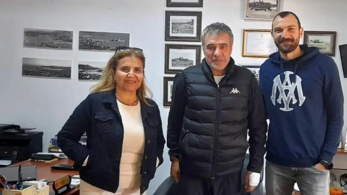 Ersun Yanal, Bodrum'da İnzivaya Çekildi