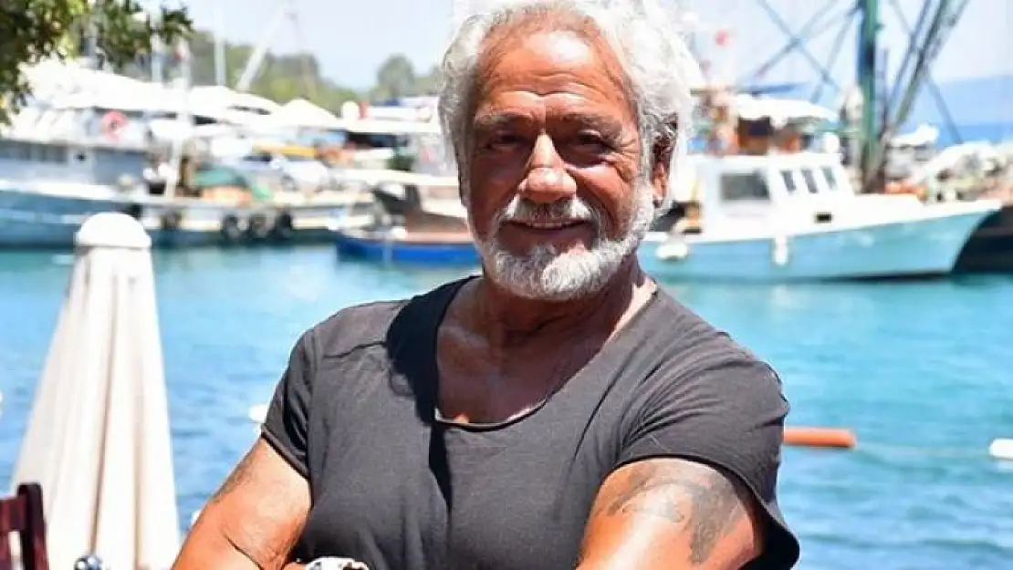 Fedon, 'Kanser Oldu, Ölüyor' Diyenlere İnat Bodrum'da Denize Atladı