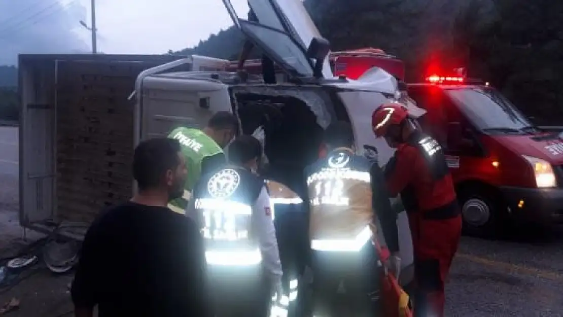 Fethiye Meydana Gelen Trafik Kazasında Kamyonette Sıkışan Sürücü Kurtarıldı