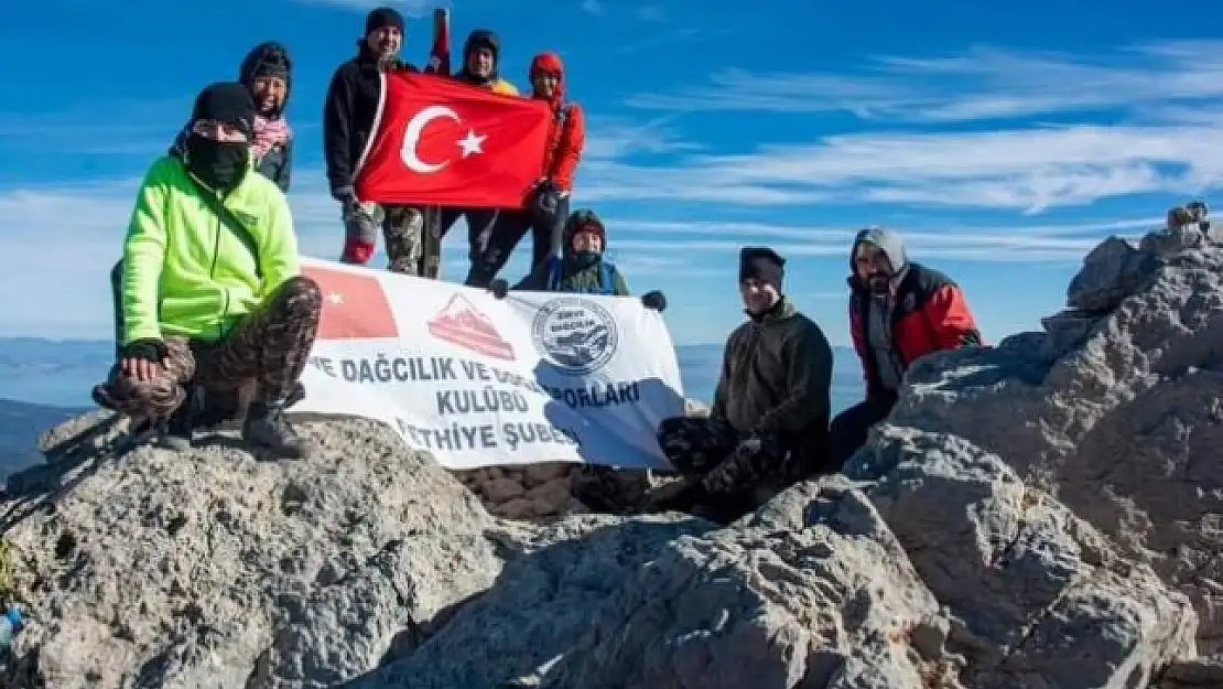 Fethiyeli Dağcılardan Ata'ya Saygı Yürüyüşü