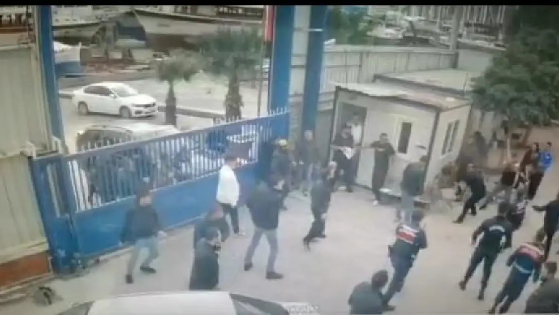Marmaris'te Ortaklık Kavgası: 3 Yaralı!