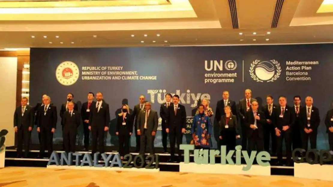 Bakan Kurum'dan Muğla ve Antalya'daki Orman Yangınları Hatırlatması