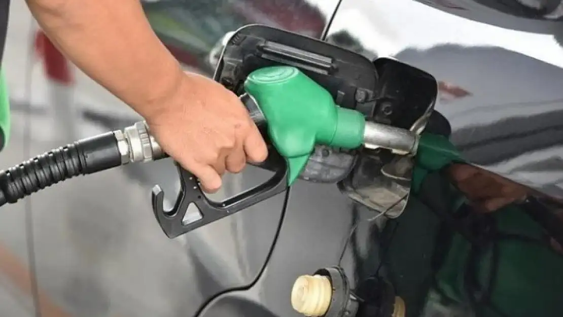 Benzine Yeni Zam Geldi