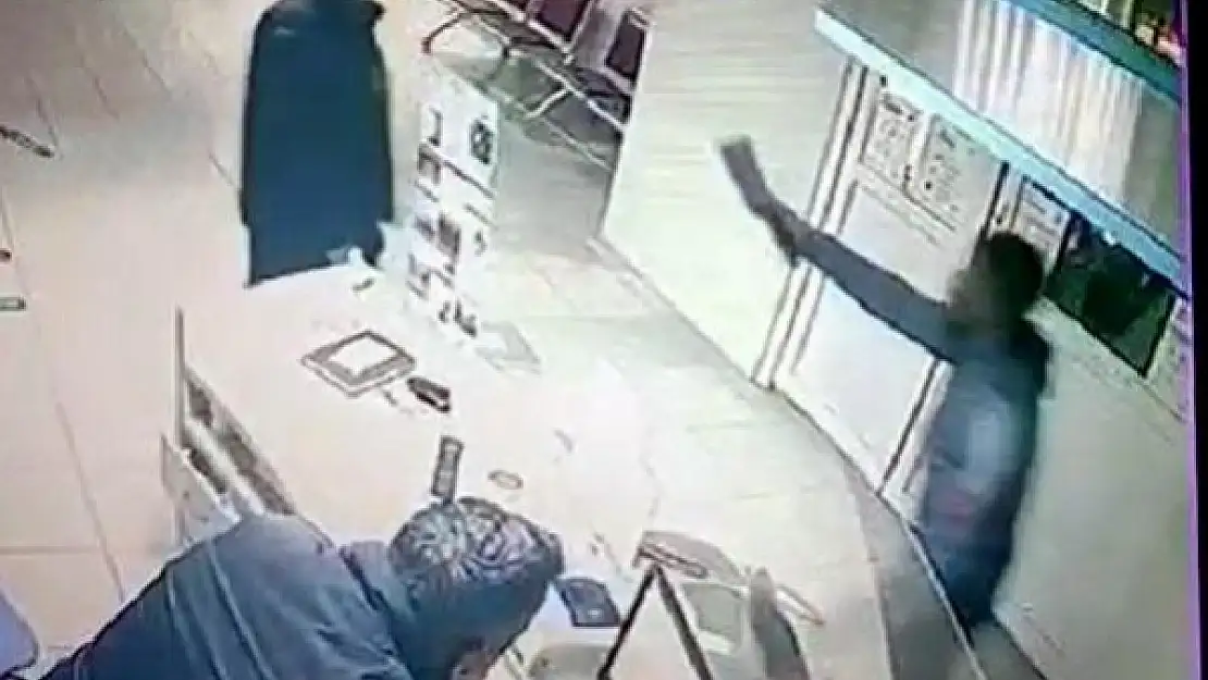 Dalaman Hastanesi'nde Güvenlik Görevlilerine Satırla Saldıran Şahıs Tutuklandı