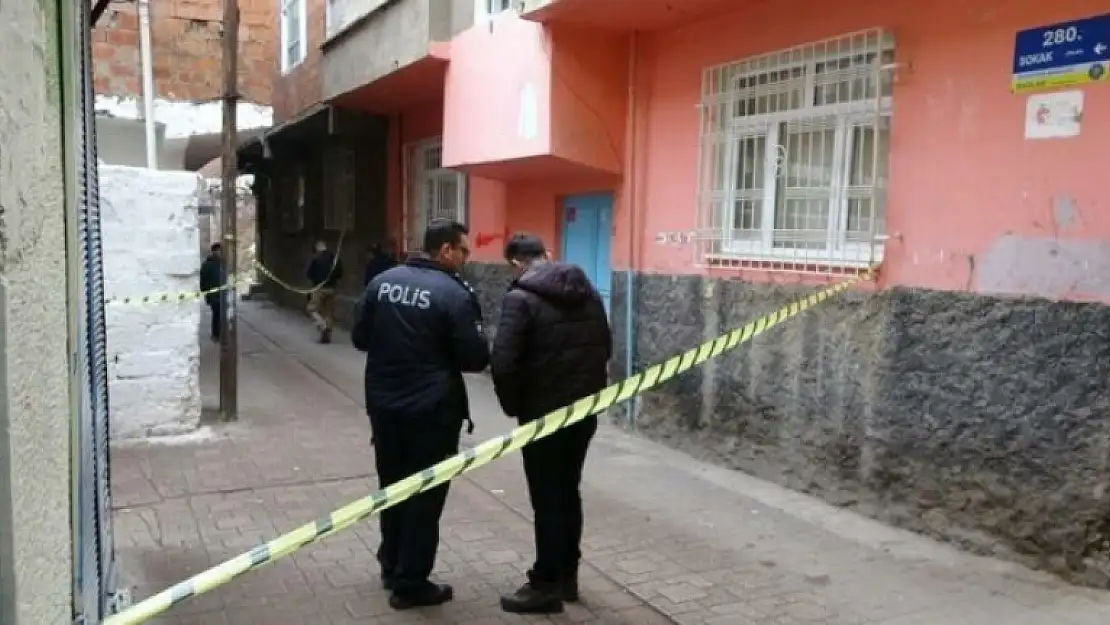 Eski Eşinin Kocası Tarafından Sokak Ortasında Vuruldu!
