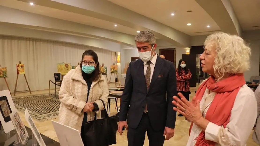 Marmaris'te 'Aferin Kızıma' Sergisi Açıldı