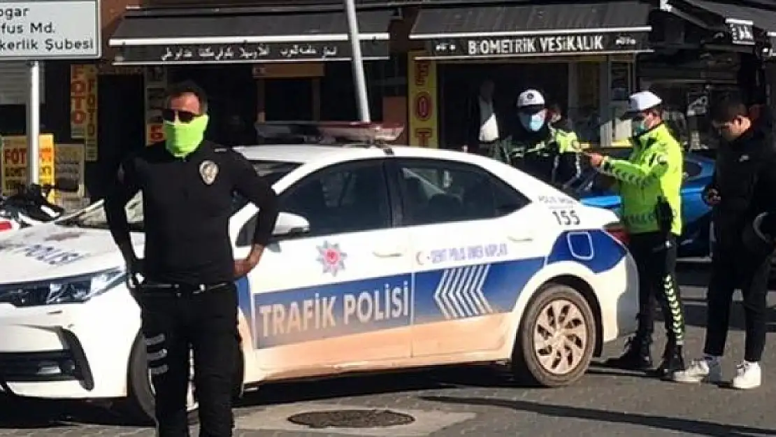 Marmaris'teki Trafik Polislerinin Şok Denetimleri Sürüyor