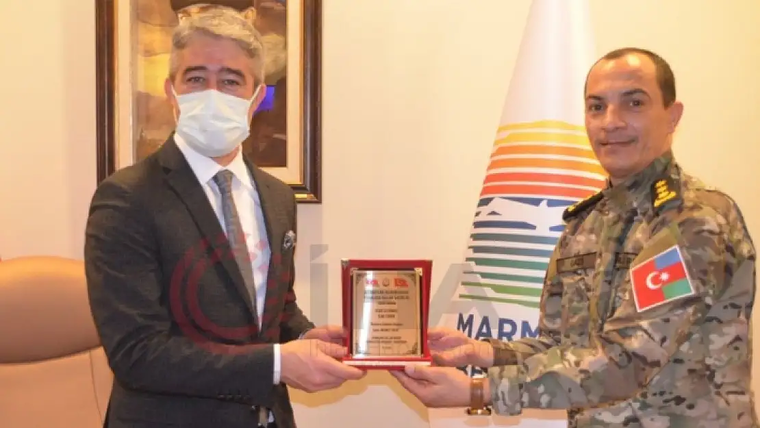 Orman Yangınlarında Yardıma Koşan Azerbaycanlı Komutan Marmaris'te