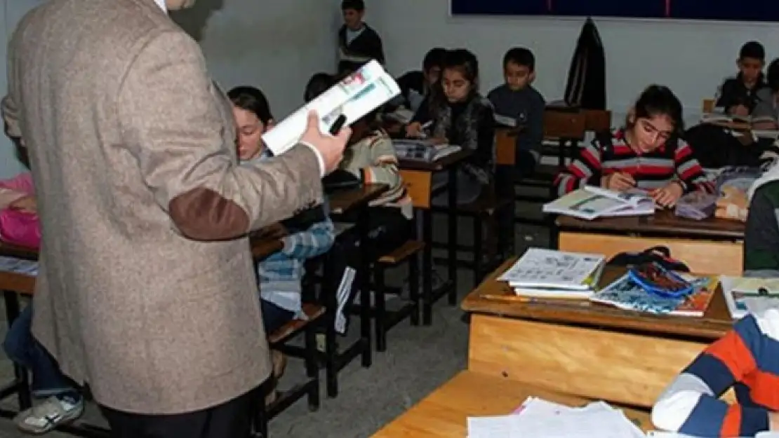 Sınıf Öğretmeninden Otizmli Öğrencisine Ağlatan Not