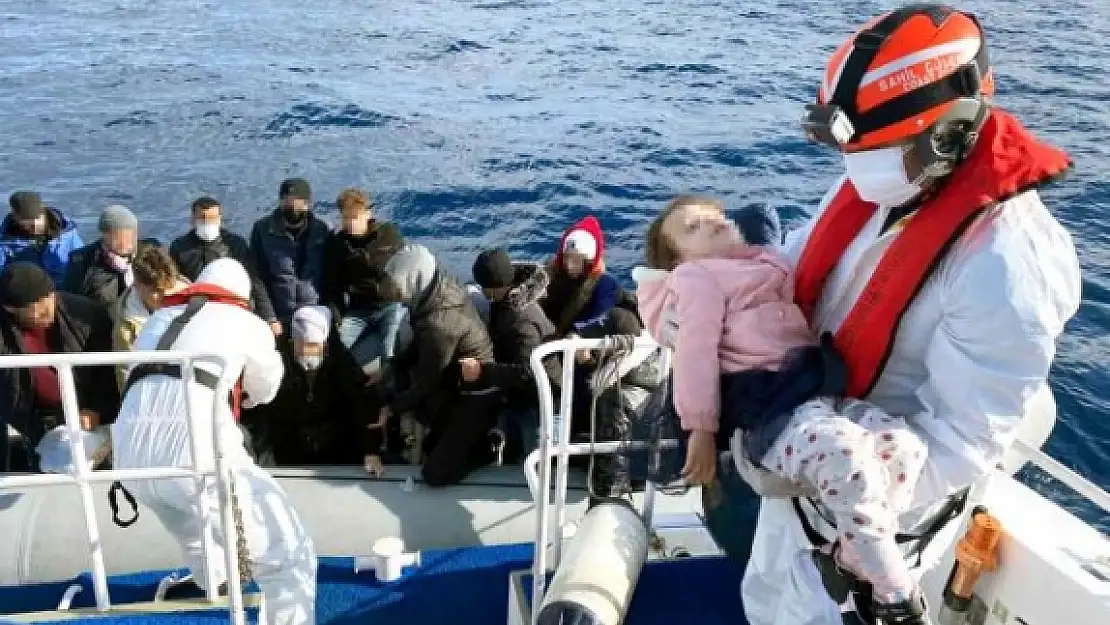 Yunanların Ölüme Terk Ettiği Göçmenleri Muğla'da Sahil Güvenlik Kurtarıyor