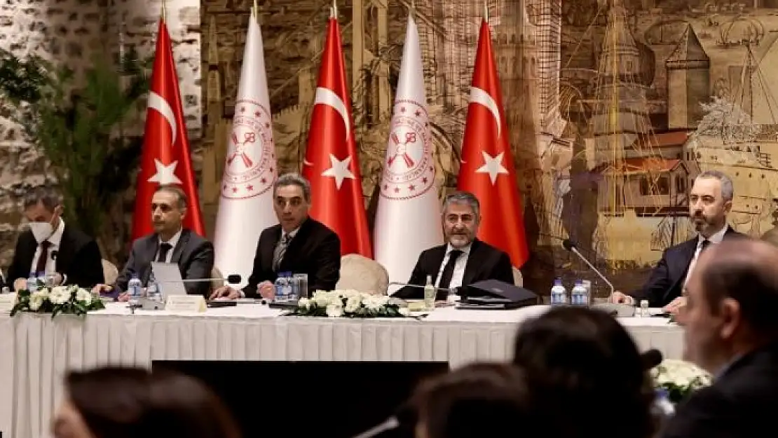 Bakanı Nebati, Ekonomist ve Akademisyenlerle Buluştu