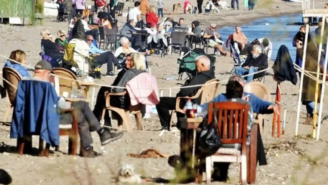 Bodrum'da Güzel Havanın Keyfini Çıkardılar