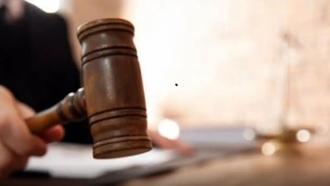 Boşanma Davasında Daha Kusurlu Olan Eşe Nafaka Verilmesi Kanuna Aykırı Bulundu