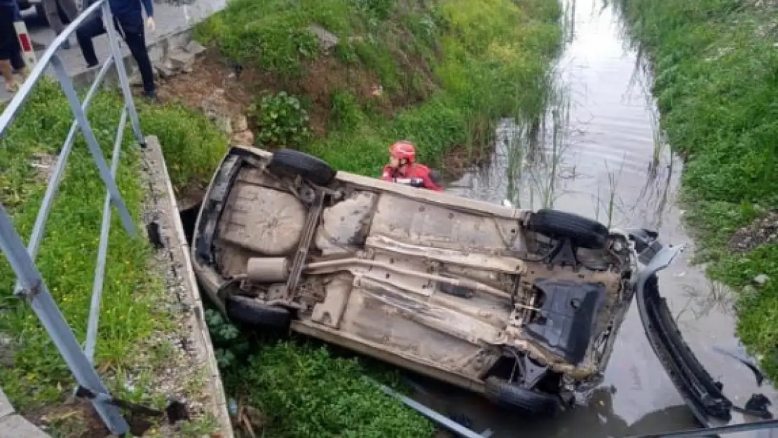Fethiye'de Su Kanalına Devrilen Araçtaki İki Kişi Yaralandı