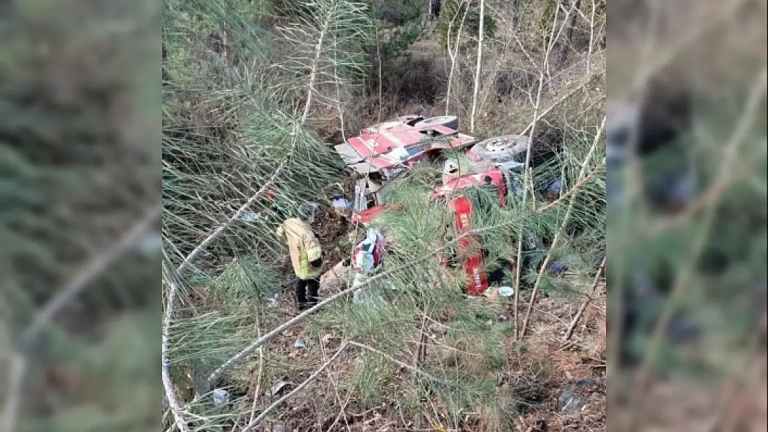 Göreve Giden İtfaiye Aracı Devrildi, 4 İtfaiyeci Hayatını Kaybetti