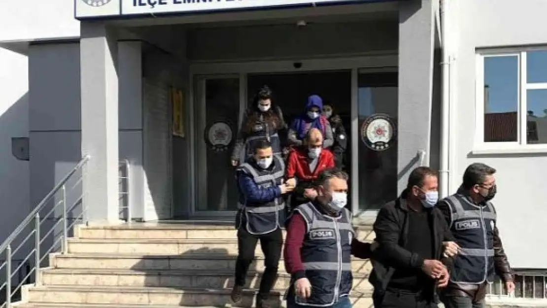 Kan Donduran Çifte Cinayet!