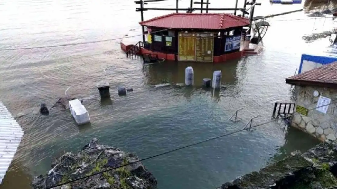 Köyceğiz'deki Dünyaca Ünlü Kaplıca Sular Altında Kaldı