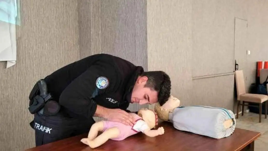 Marmaris'te Trafik Polislerine İlk Yardım Eğitimi Verildi