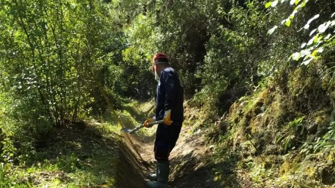 Muğla Büyükşehir'den Yatağan'da Kanal Temizliği