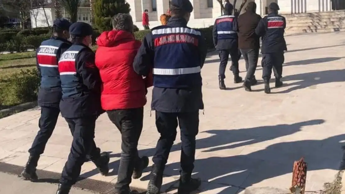 Muğla'da Gasp Ettikeri 16 Kilogram Altını Bahçeye Gömmüşler