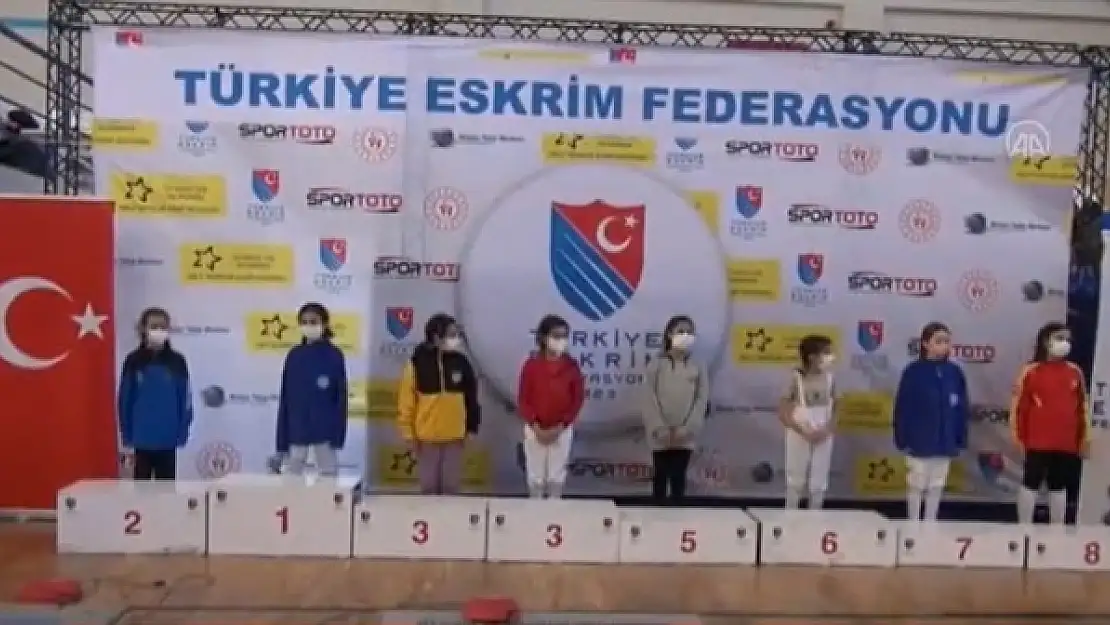Muğla'nın da Aralarında Bulunduğu 11 İlden Sporcuların Yarıştığı Eskrim Şampiyonası Tamamlandı