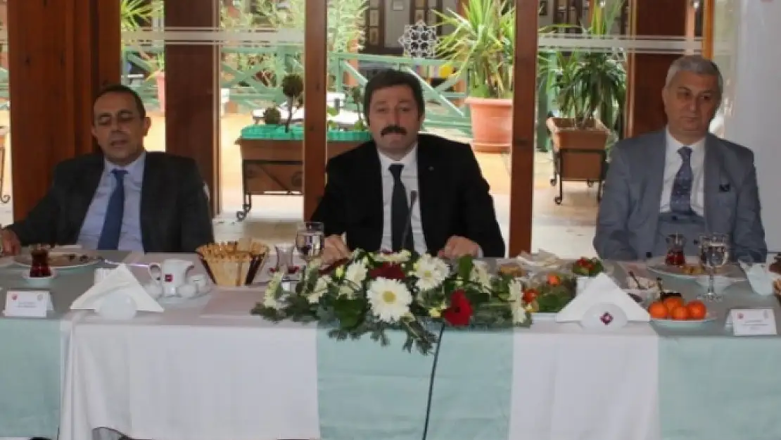 Muğla Valisi Tavlı, 10 Ocak Gazeteciler Günü Sebebi ile Basın Mensuplarıyla Buluştu