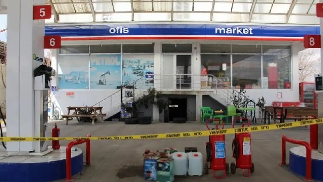 Petrol İstasyonuna Giren Hırsızlar, 15 Yaşındaki İstasyon Çalışanını Öldürdü