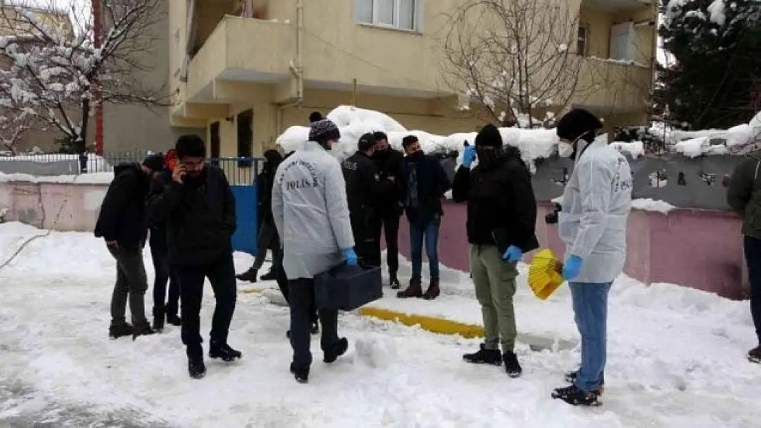 Şizofren Evlat Anne Katili Oldu!