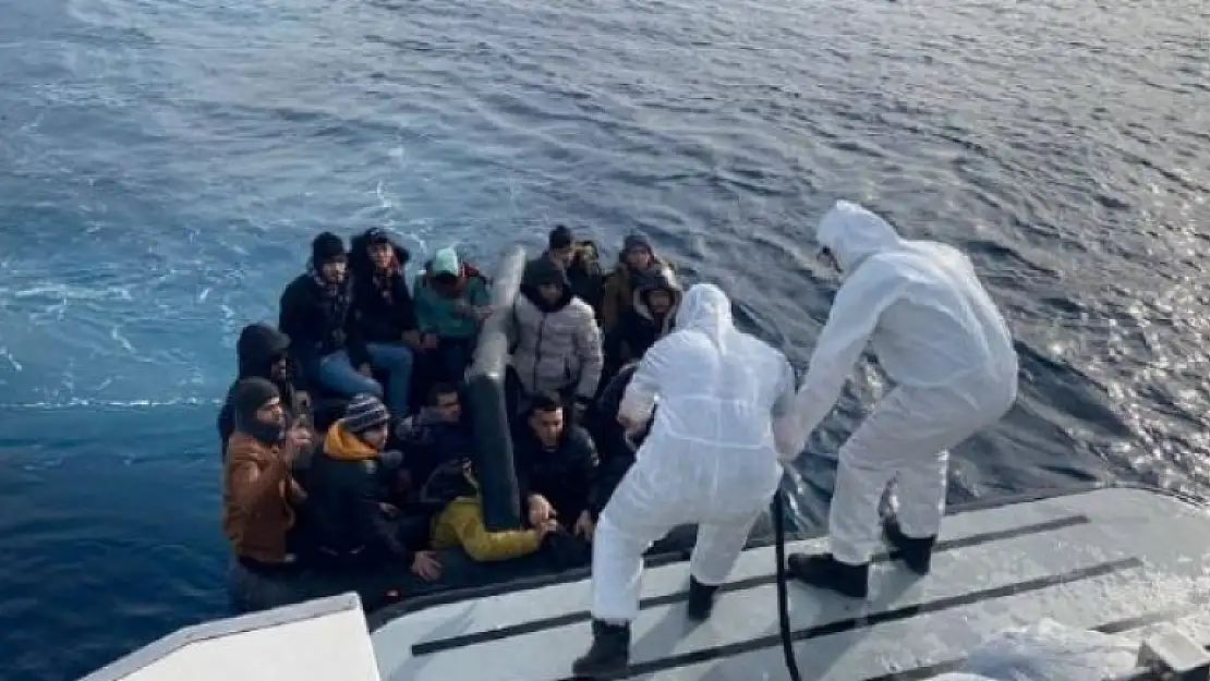 Bodrum'da Geri İtilen 64 Düzensiz Göçmen Kurtarıldı