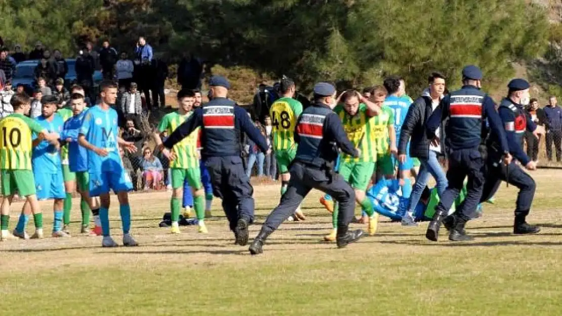 Fethiye'de Amatör Ligdeki Futbol Maçında Kavga