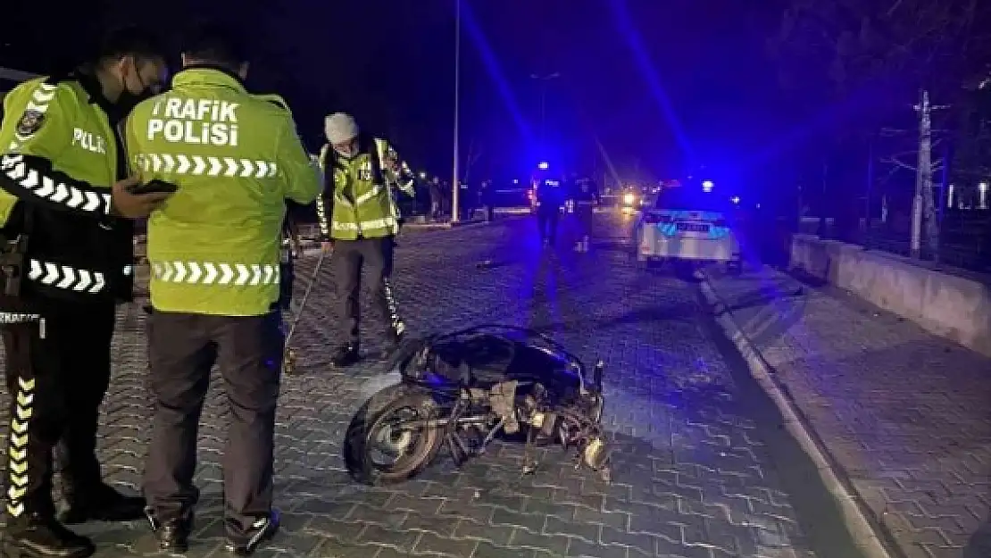 Fethiye'de Otomobil ile Motosiklet Çarpıştı: 1 Ölü