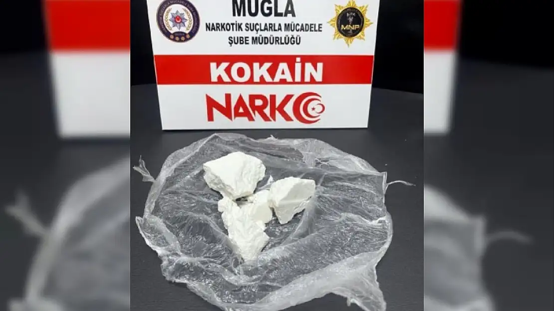 Marmaris'te Bir Şahıs Baharatlayıp Alüminyum Folyoya Sardığı Kokainle Yakalandı
