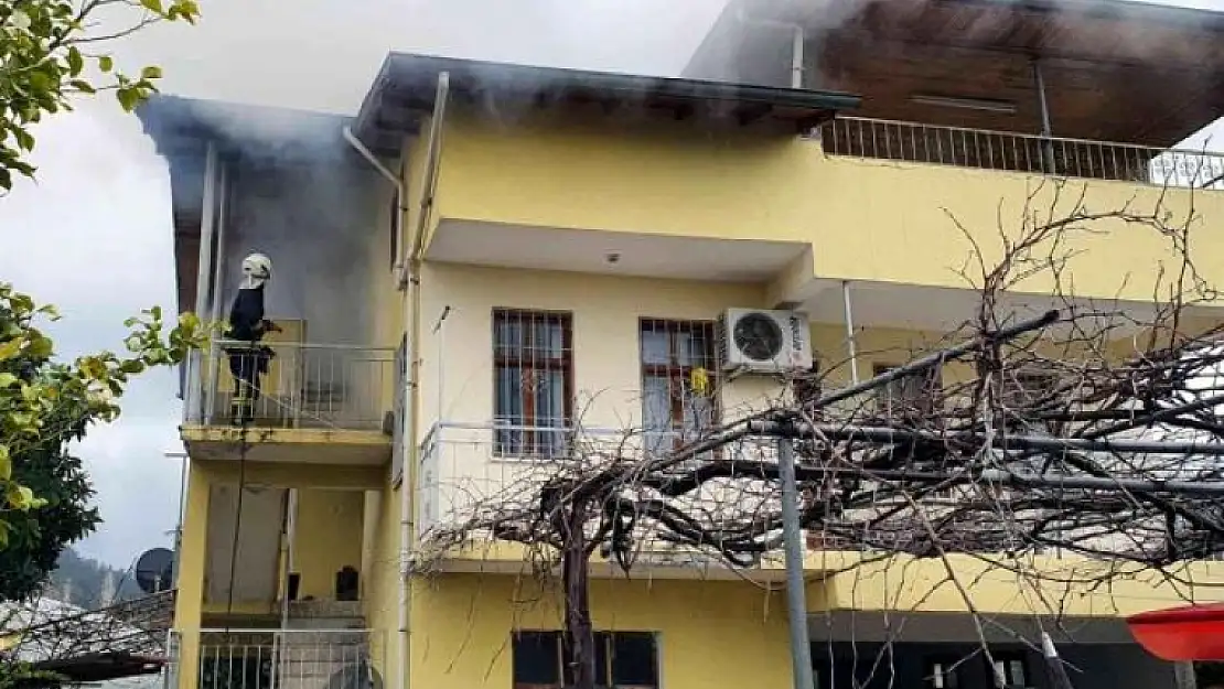 Muğla'nın 2 İlçesinde Ev ve İşyeri Yangını