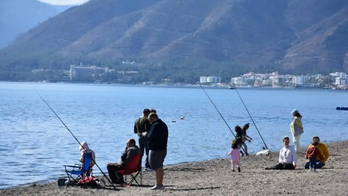 Muğla ve Antalya Sahillerinde Güneşli Hava Yoğunluğu