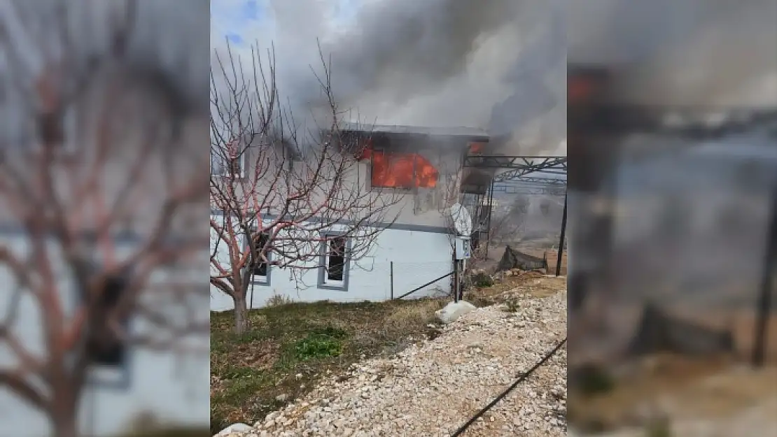 Seydikemer'deki İki Evde Çıkan Yangın Söndürüldü