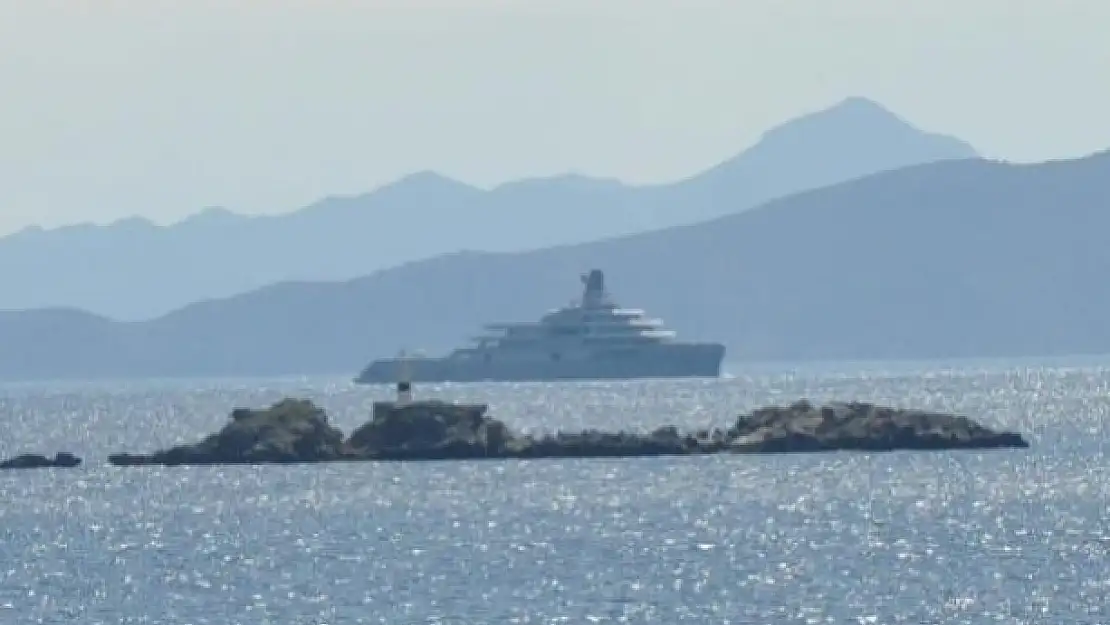 Abramoviç'in Yatı, Datça Açıklarında