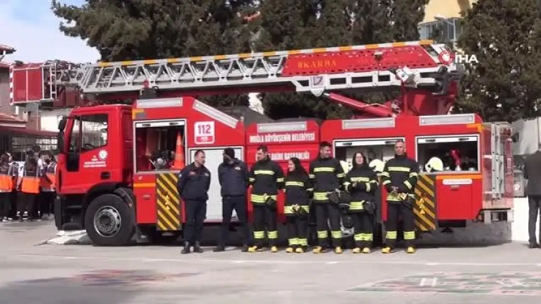 AFAD'dan Muğla'da Deprem Anı Tahliye Tatbikatı