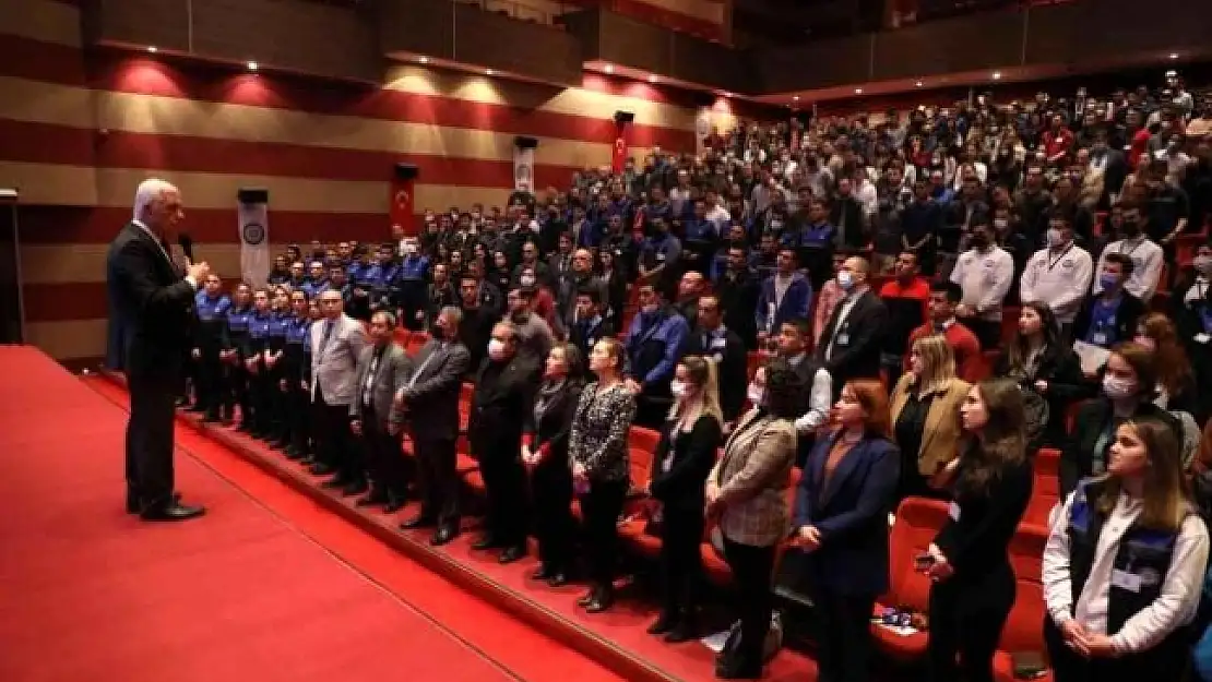 Başkan Gürün, Büyükşehir Personeli ile Buluştu